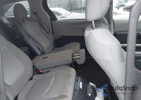 2021 Toyota Sienna Le from USA, damaged, VIN 5TDKSKFC4MS028094